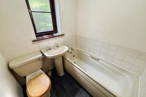 pbox-bathroom-313470.jpg