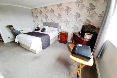 pbox-bedroom-315896.jpg