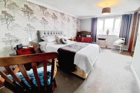 pbox-bedroom-315896.jpg