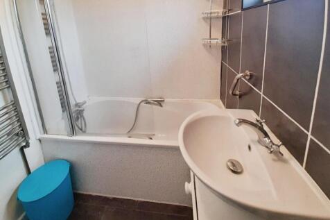 pbox-bathroom-333158.jpg