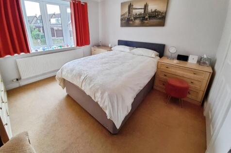 pbox-bedroom-334040.jpg