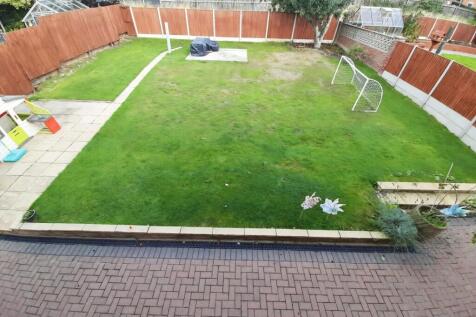 pbox-garden-336499.jpeg