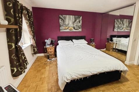 pbox-bedroom-337748.jpeg