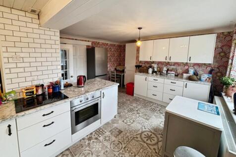 pbox-kitchen-338184.jpeg