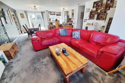 pbox-living_room-343370.jpg