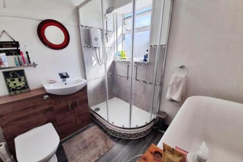 pbox-bathroom-343370.jpg
