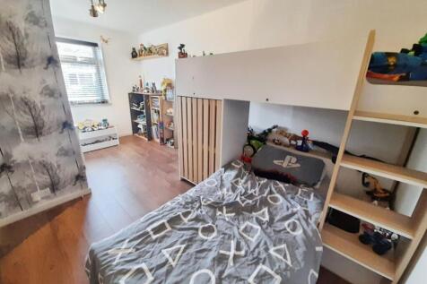 pbox-bedroom-343370.jpg