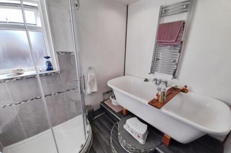 pbox-bathroom-343370.jpg