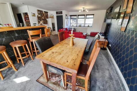 pbox-dining_room-343370.jpg
