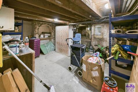 CAM04098G0-PR0016-STILL012.jpg