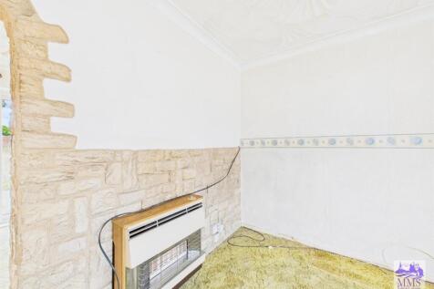CAM04098G0-PR0089-STILL007.jpg