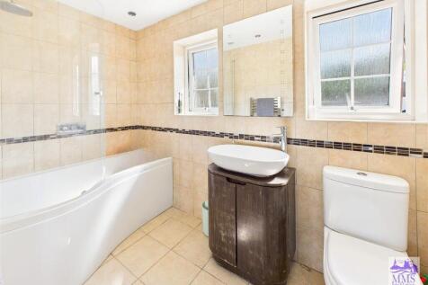 edited bathroom.jpg