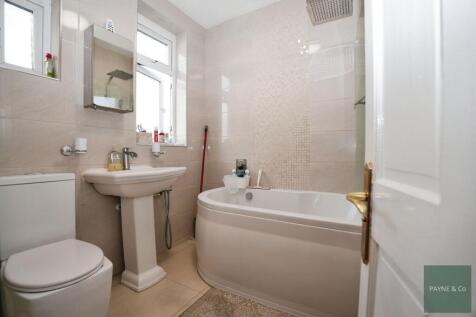 First Floor Bathroom/WC