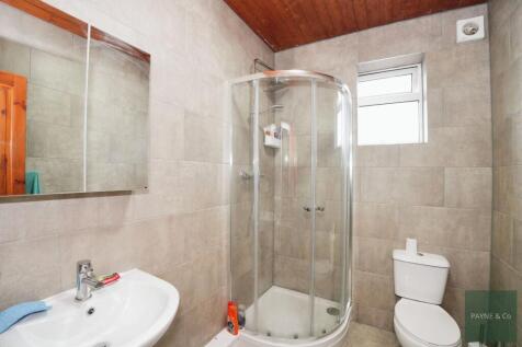 First Floor Shower/WC