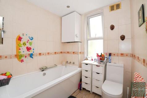 First Floor Bathroom/WC