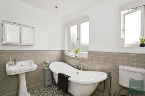 First Floor Bathroom/WC