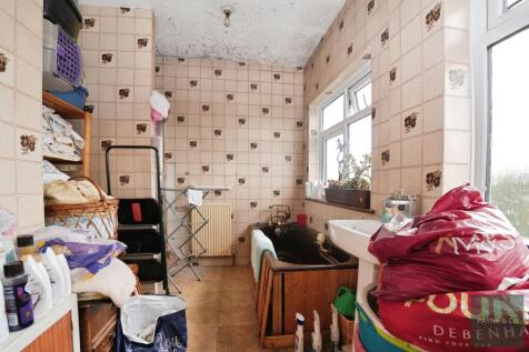 First Floor Bathroom/WC