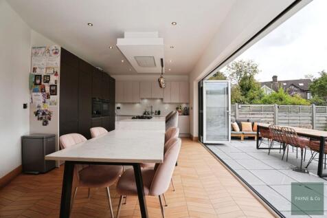 Open plan Kitchen/Diner/Reception