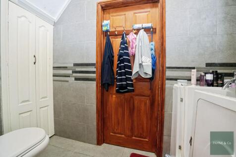 GF Shower Room