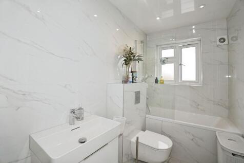 First Floor Bathroom/WC