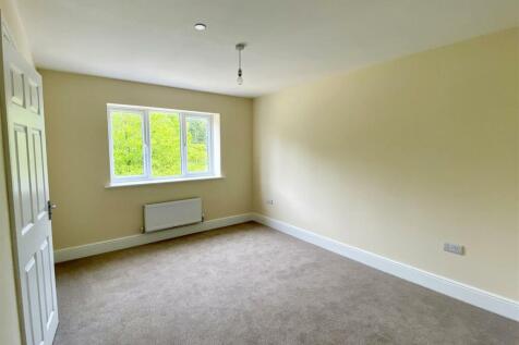 Master Bedroom.jpg