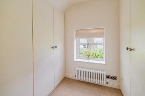 interior031.jpg