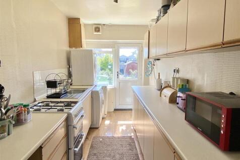 102 Whitchurch Road -5.jpg