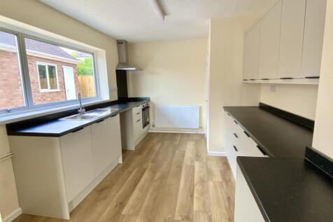 10 Cedars Drive-8.jpg