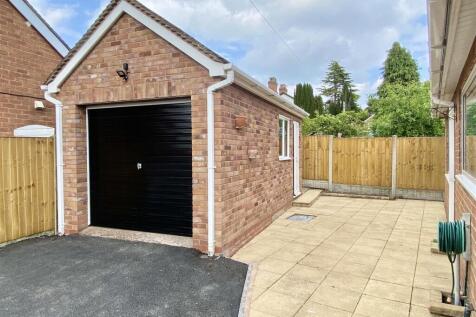 10 Cedars Drive-1.jpg