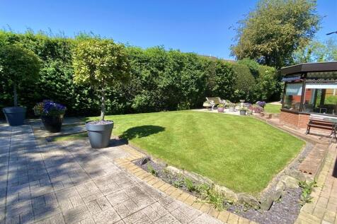 Cotes Crescent. Please store. -3.jpg