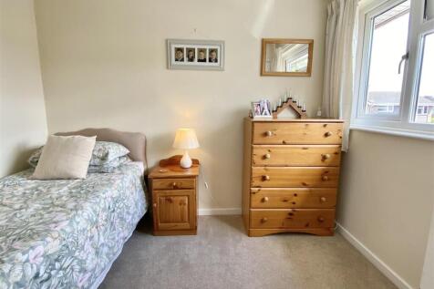 2 Eldon Drive-4.jpg