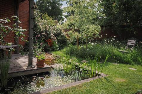 water feature.jpg