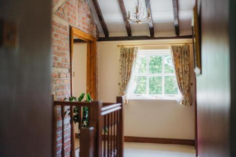 interior029.jpg