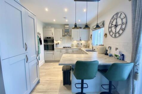 265 Holland Dr-5.jpg