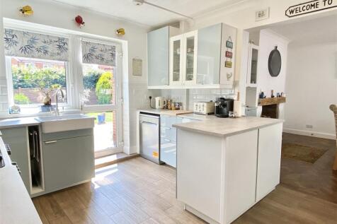 1 Cruckton Close-16.jpg