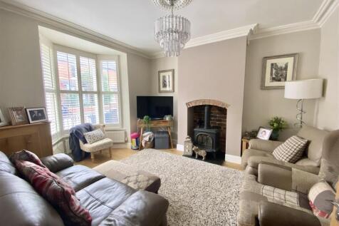 34 moreton crescent -10.jpg