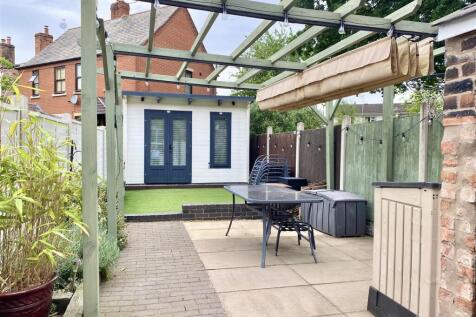 34 moreton crescent -18.jpg