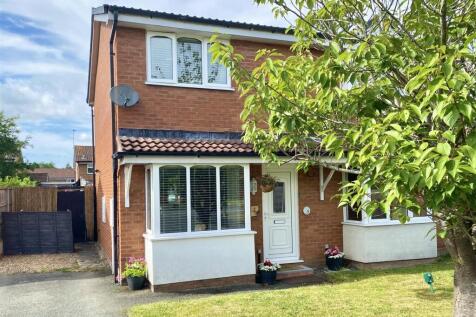 4 Walsham Close-1.jpg