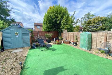 4 Walsham Close-5.jpg