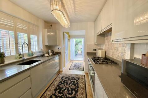 44 Belvidere Ave-15.jpg