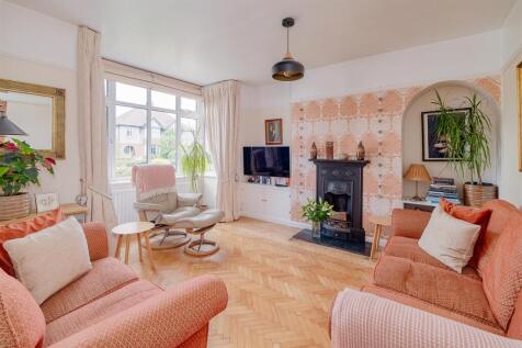 interior01.jpg