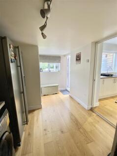65 Lanadowne cres-13.jpg