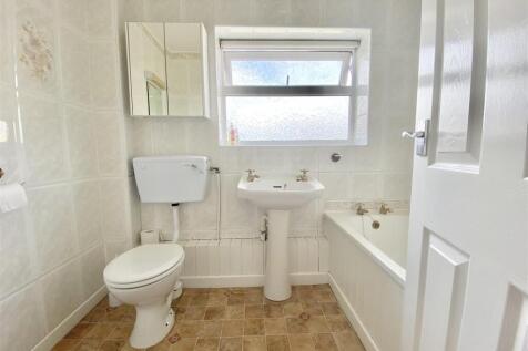 2 Ashfields Rd-14.jpg