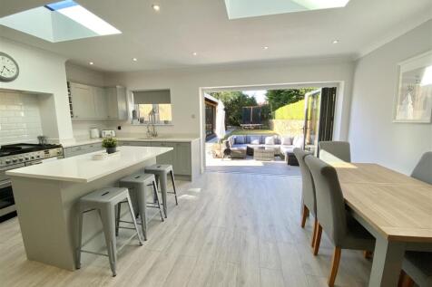 54 Mytton Oak Rd-3.jpg