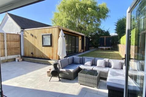54 Mytton Oak Rd-5.jpg