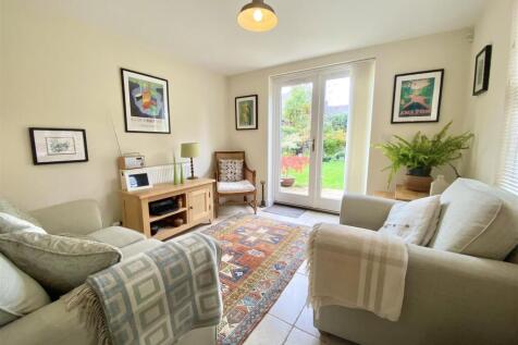 Chatworth Lounge.jpg