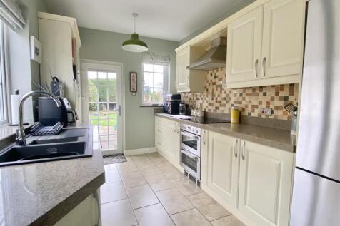 134 Monkmoor rd-12.jpg