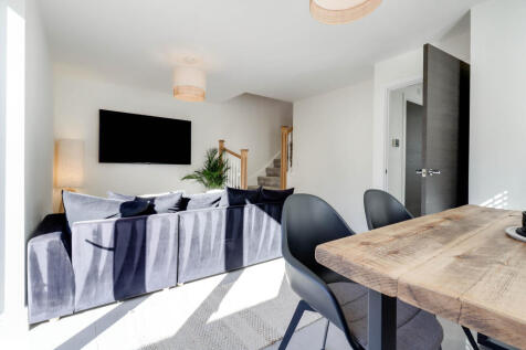 Living Area (2)