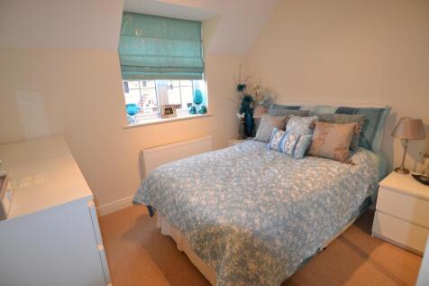 Main Bedroom  (Main)