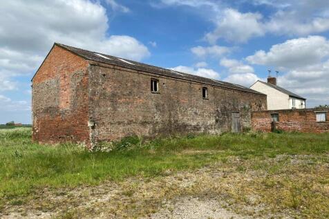 Barn Frontage Vie...